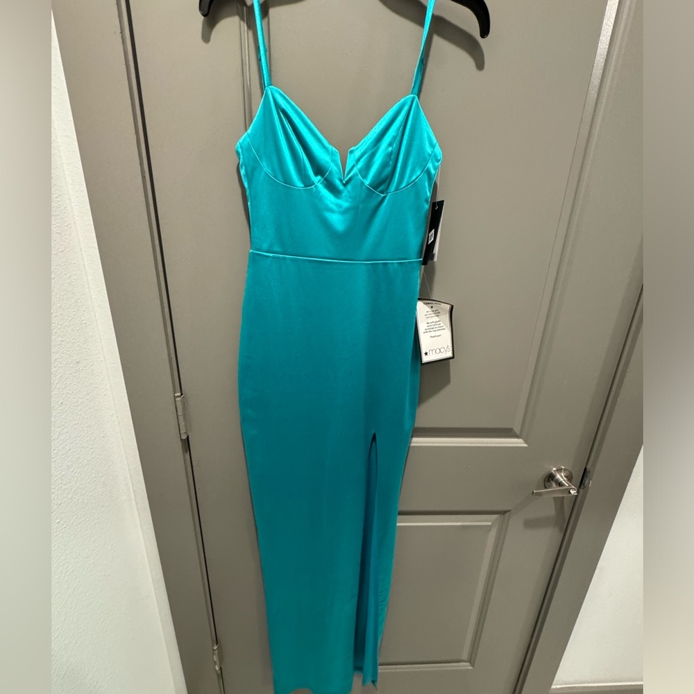 Formal/ prom dress